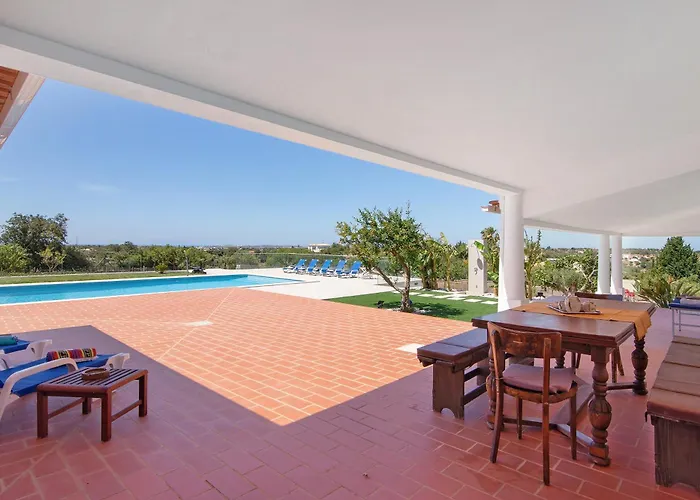 בית נופש Monte Do Pataco אלבופיירה