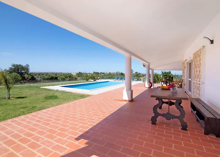 בית נופש Monte Do Pataco אלבופיירה